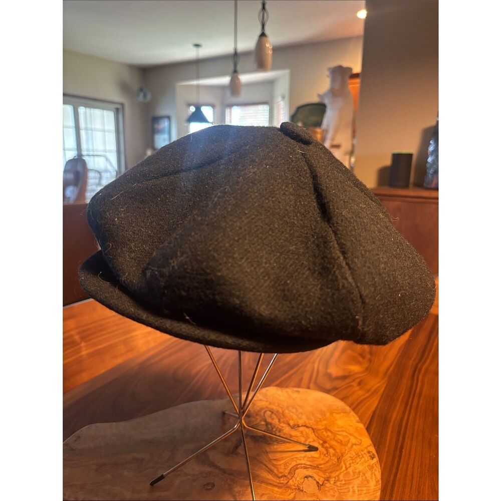 Capas Headwear NY Classic Black Wool Newsboy Cap - Large